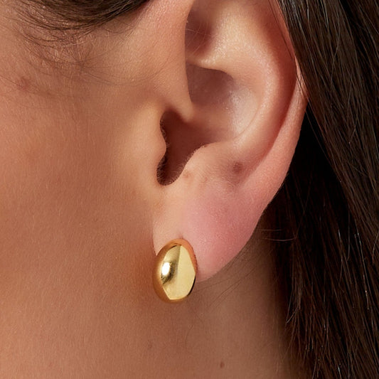 Gouden button oorbellen